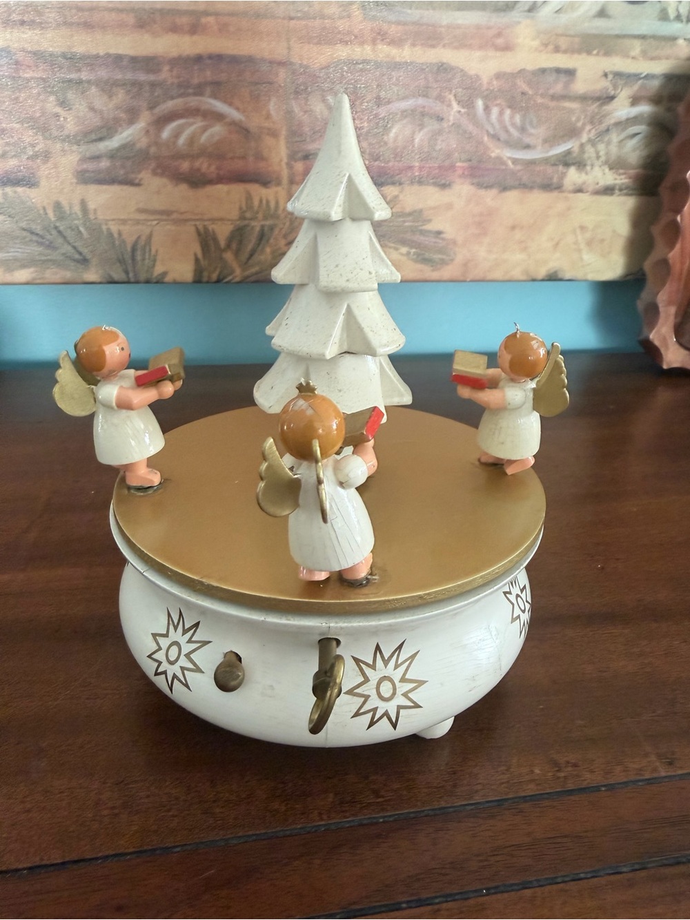 MCM Erzgebrige Hand Painted White & Gold Angel Tree Music Box